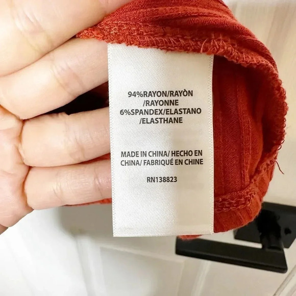 IDYLLWIND Miranda Lambert Size L Burnt Orange Ribbed Ruched Short Sleeve Tee - Picture 4 of 6